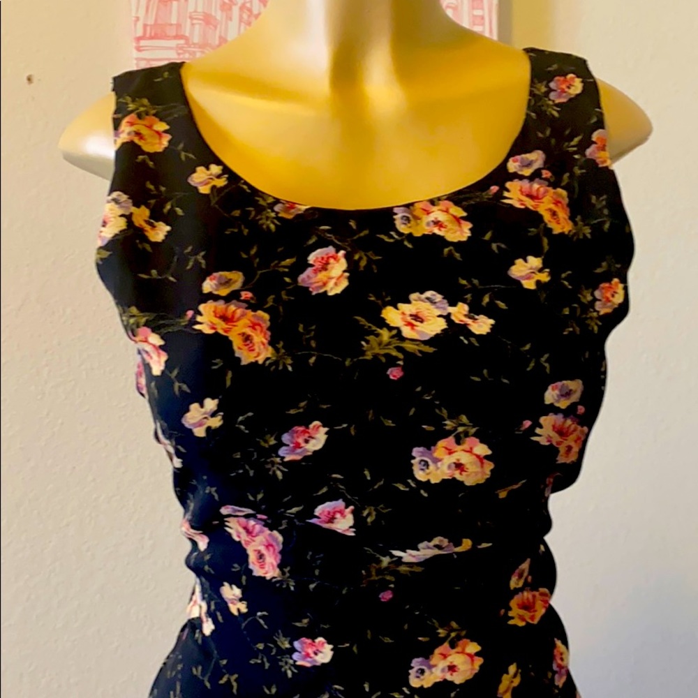 Dress - Picture 2 of 3